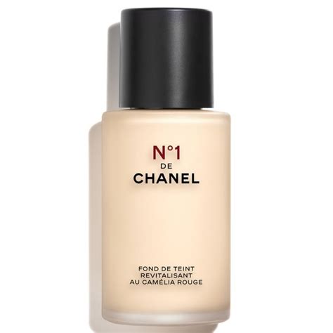 chanel fond de teint revitalisant au camelia rouge|N°1 DE CHANEL .